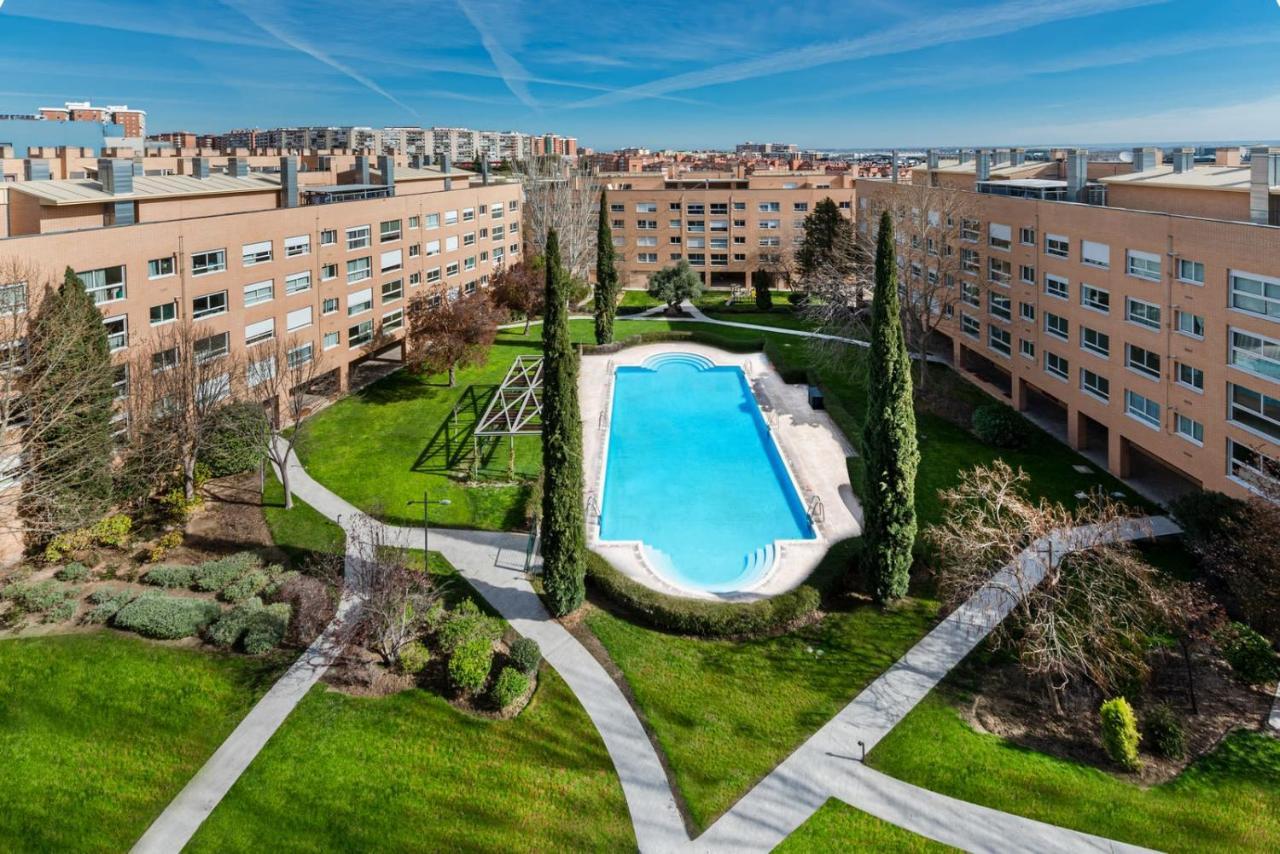 Castanos Design In Conde Orgaz Area Apartment *