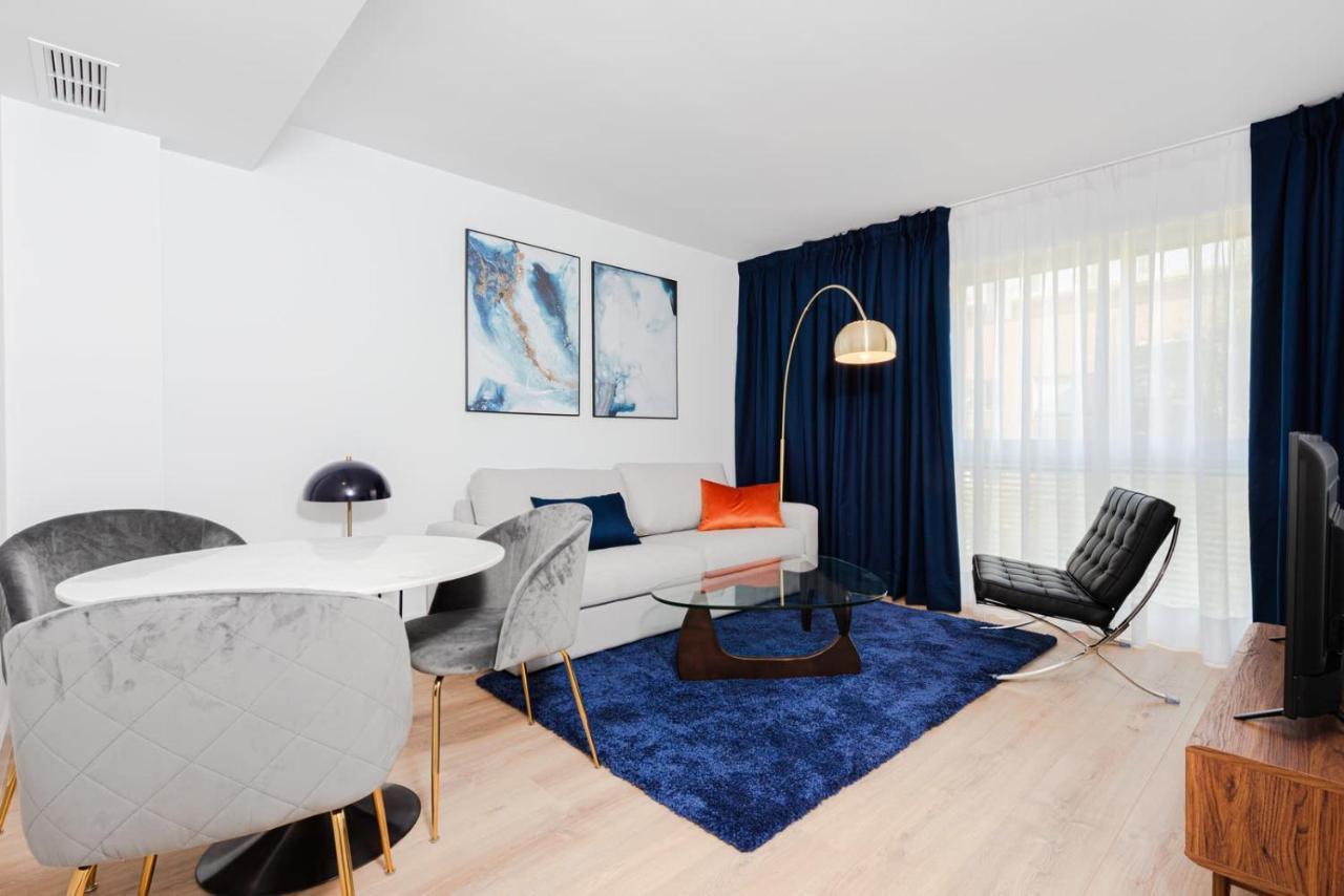 Olivos Stylish In Conde Orgaz Area Apartment *