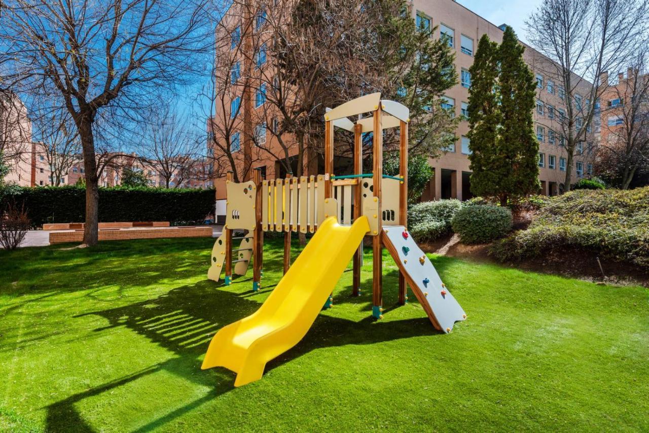 Castanos Design In Conde Orgaz Area * Madrid