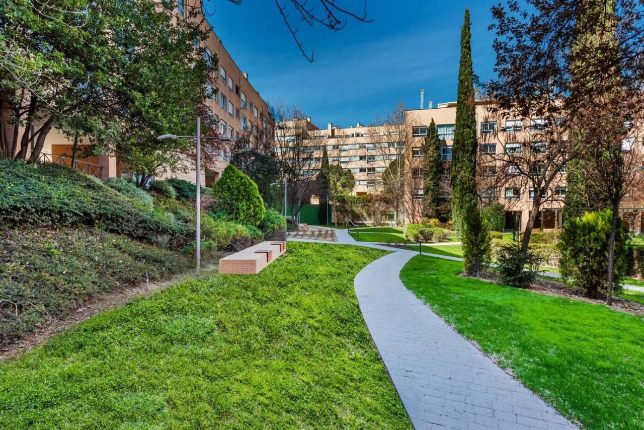 Castanos Design In Conde Orgaz Area Apartment *