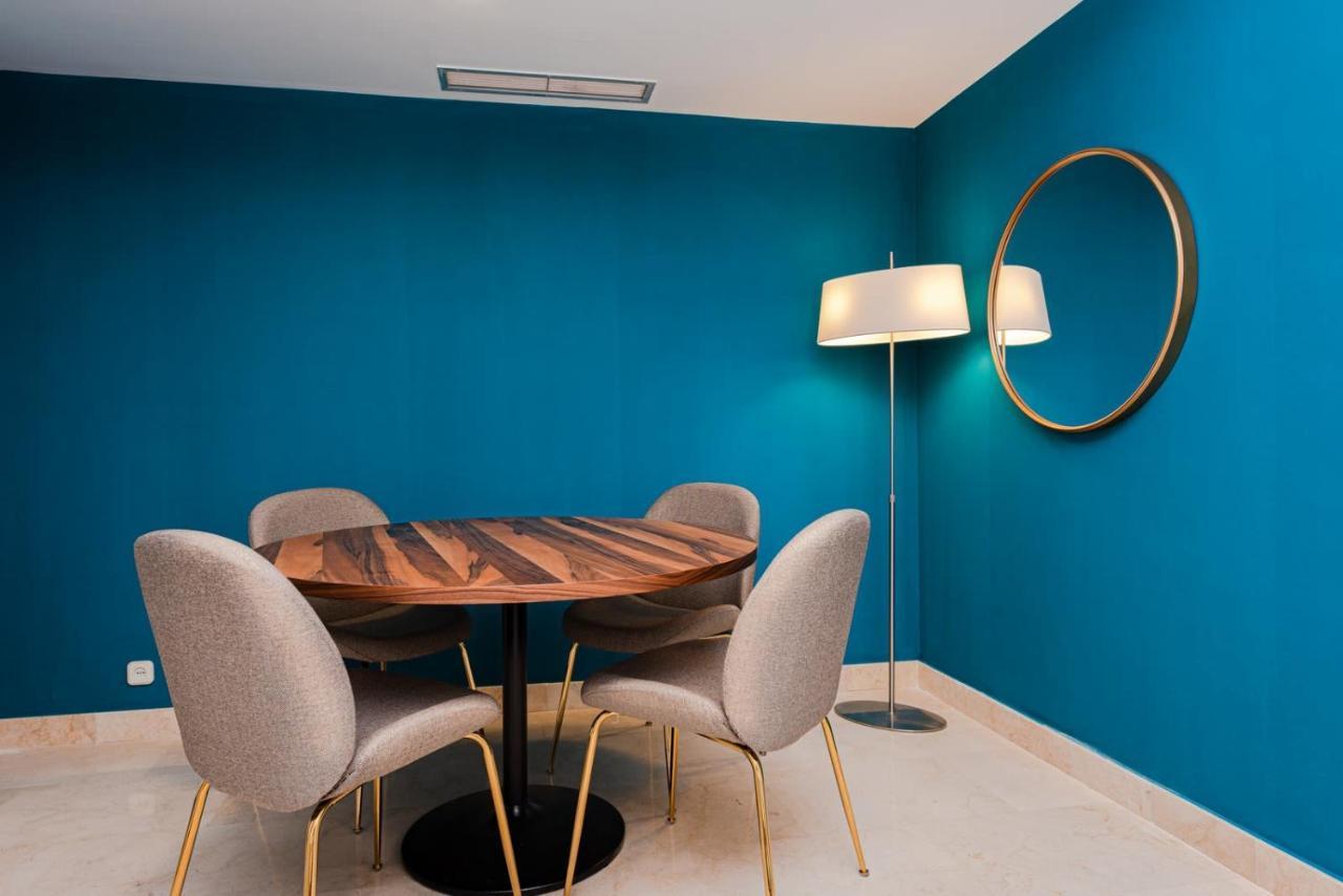 Castanos Design In Conde Orgaz Area Apartment Madrid
