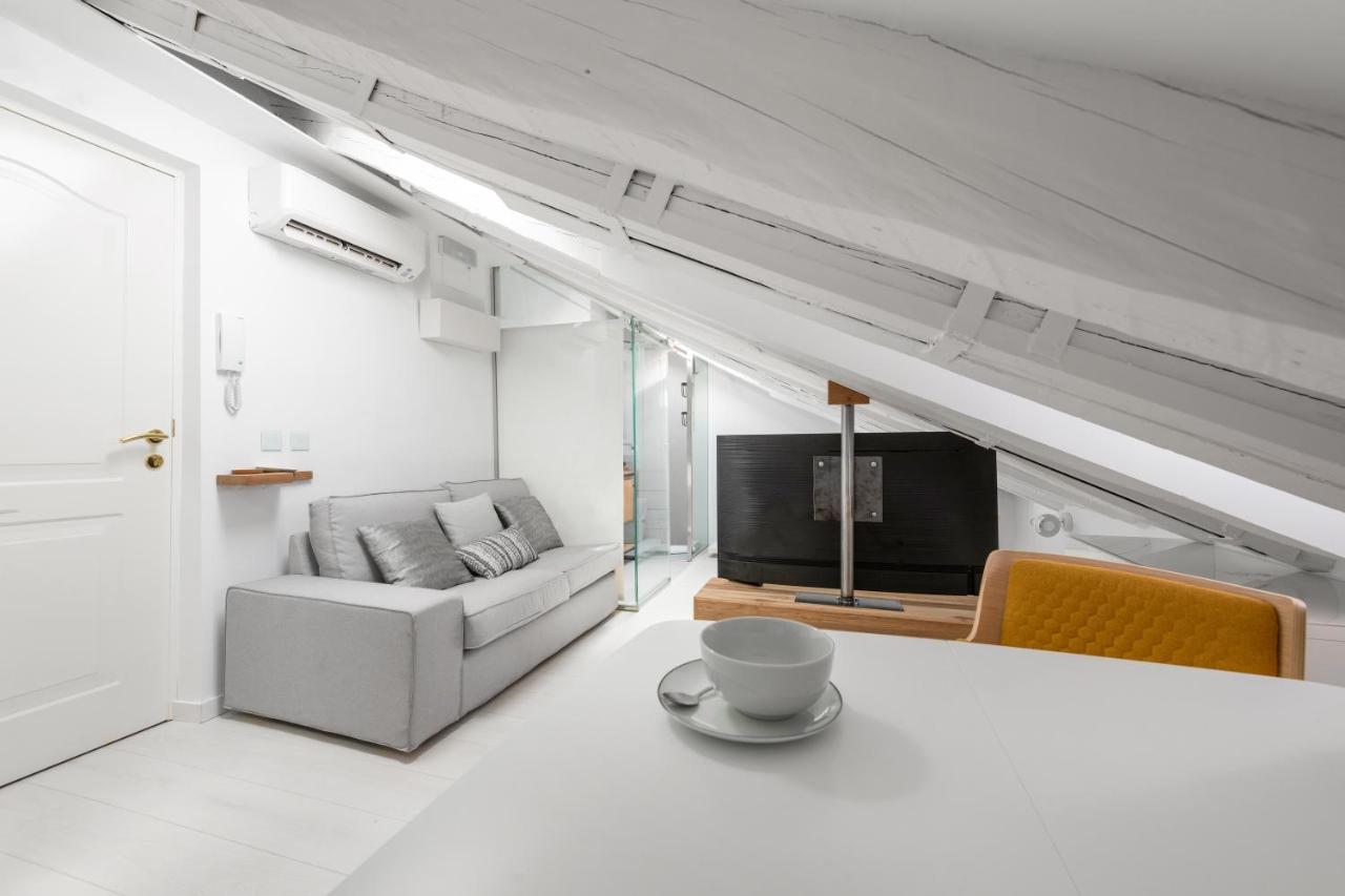 Apartment Penthouse Opera