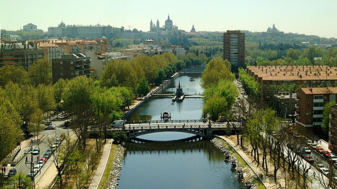Sleeping Gran Via Apartment