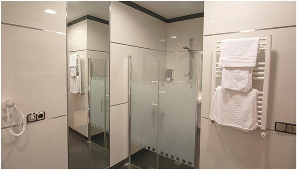 Atocha Almudena Martin Guest house 2*