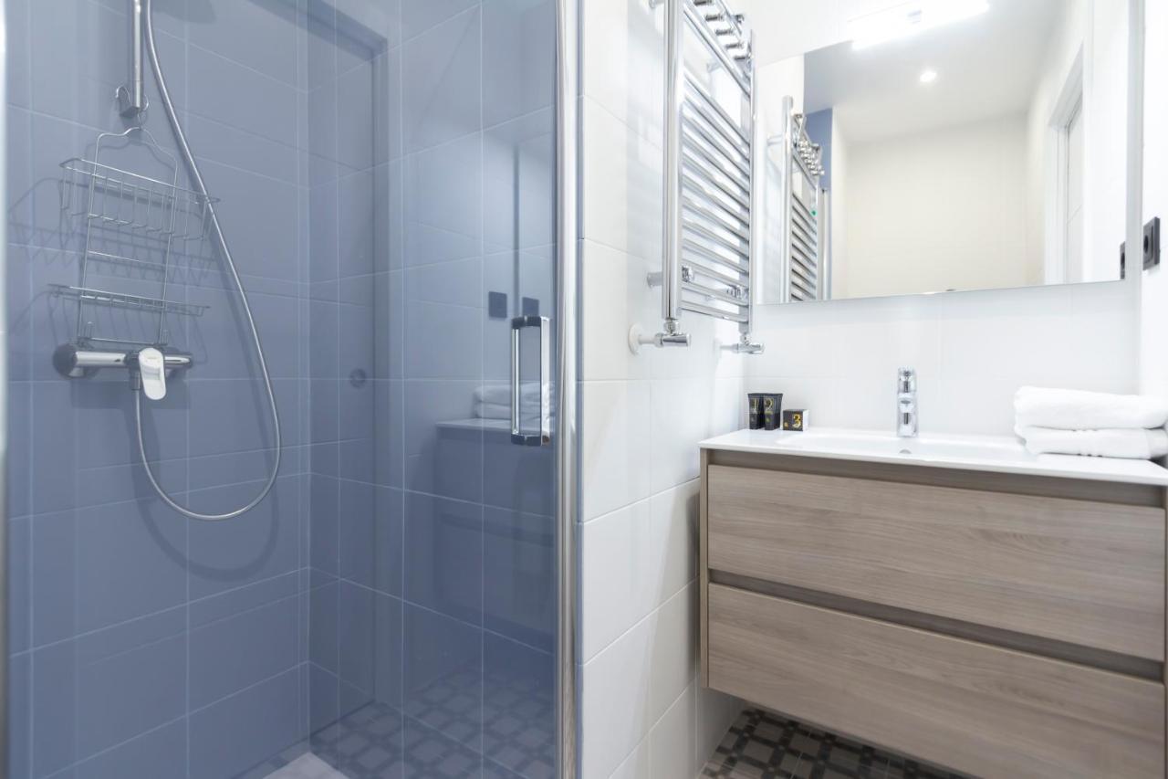 Dobohomes - Ibiza * Madri