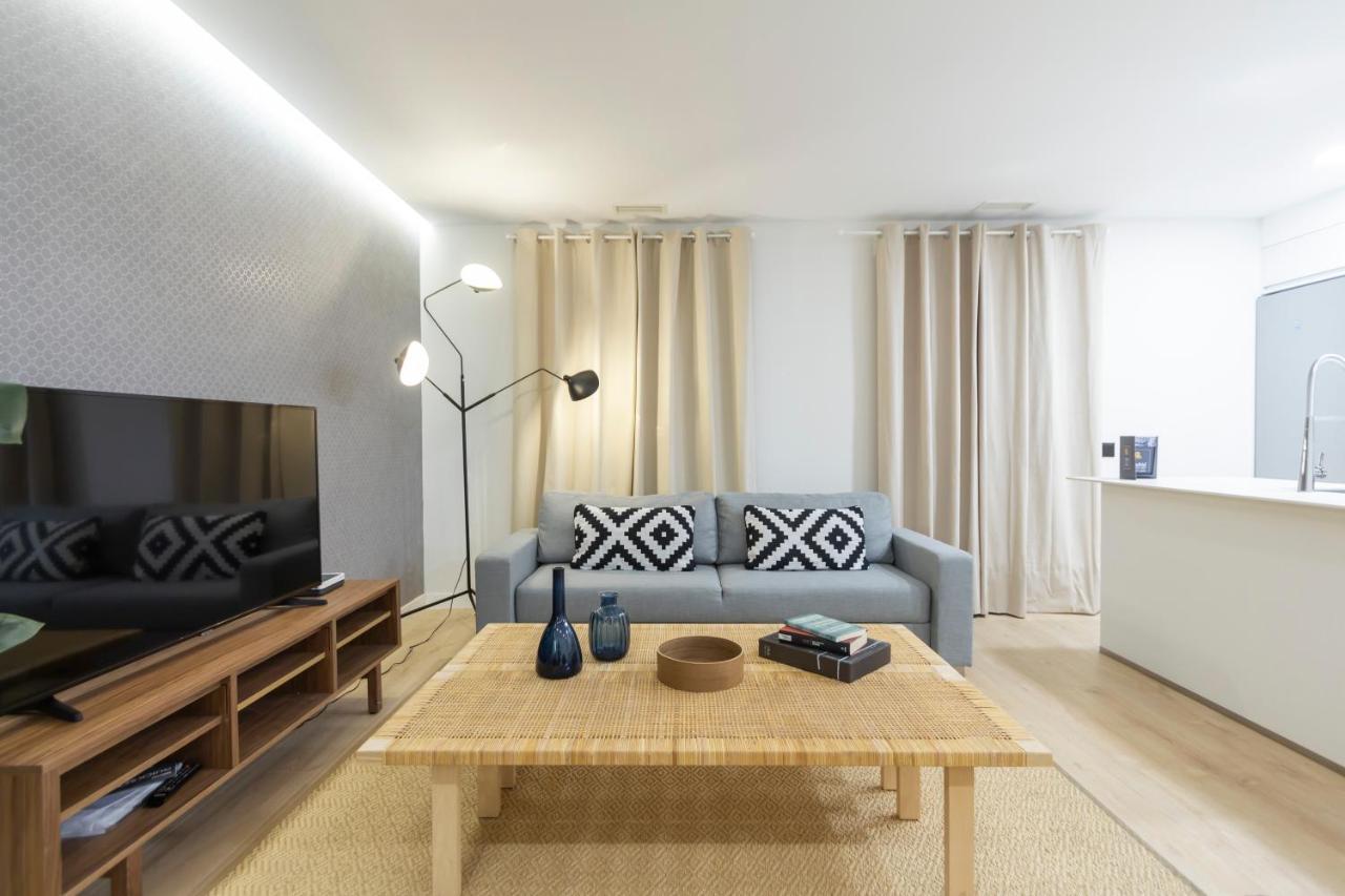 Dobohomes - Ibiza * Madri