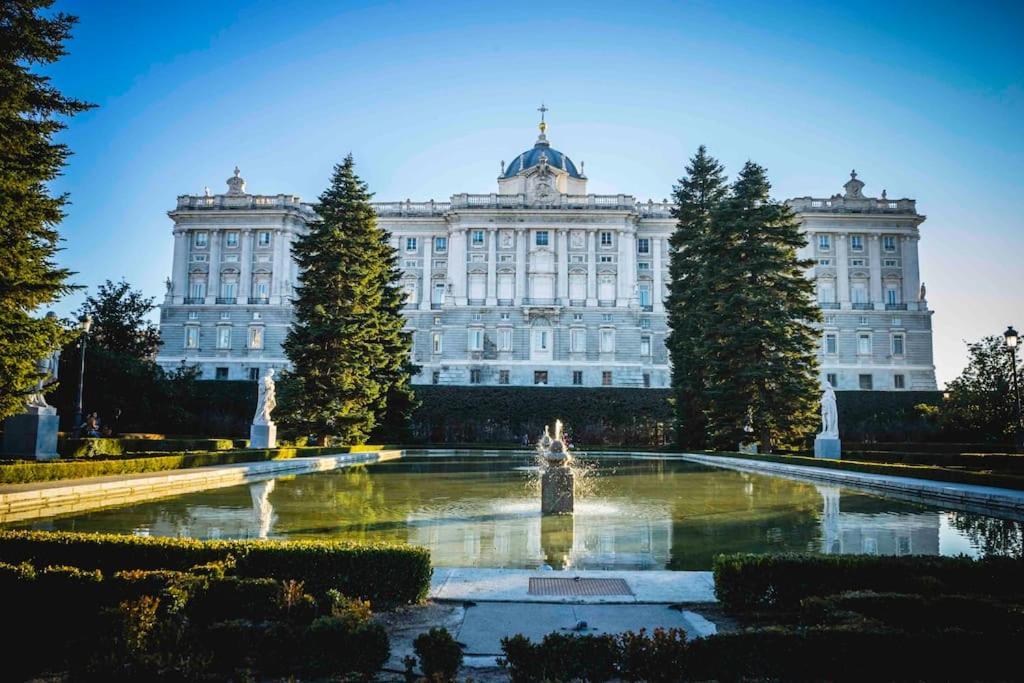 Luxury Location Royal Palace