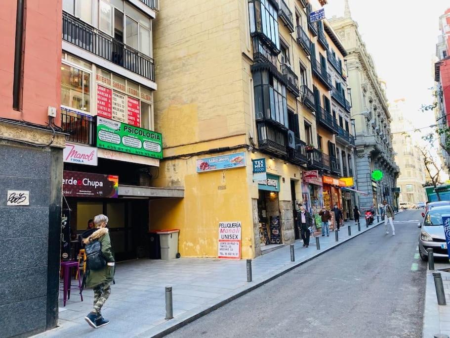 En La Calle Hortaleza De Centro * Madrid