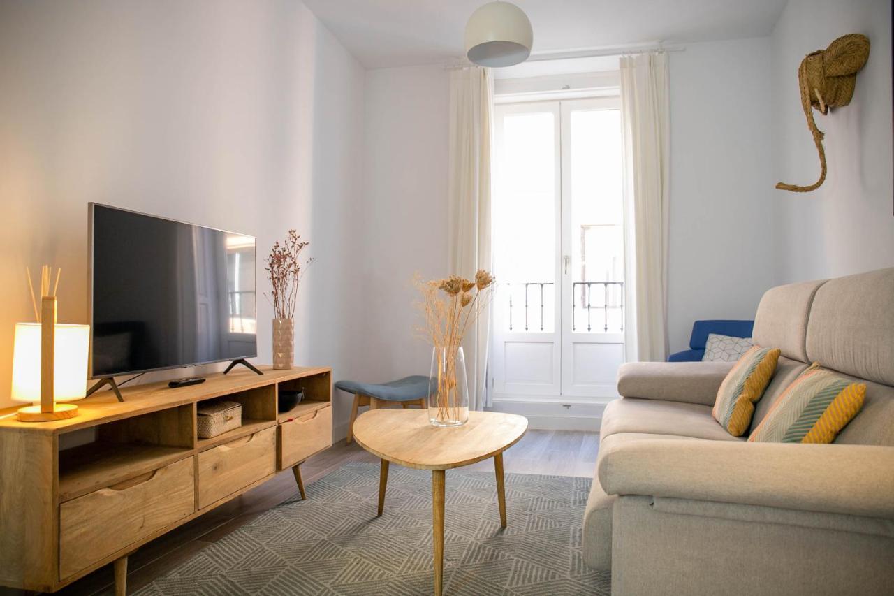 Aparthotel Nqn Aparts & Madrid
