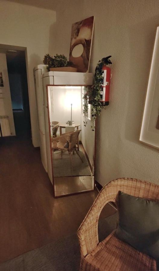 Corredera Rooms, No Llegadas Despues De 21h Gæstehus *