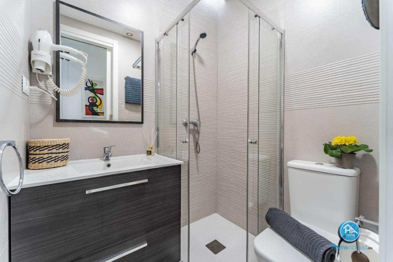 Modern Boutique In The Heart Of * Madrid
