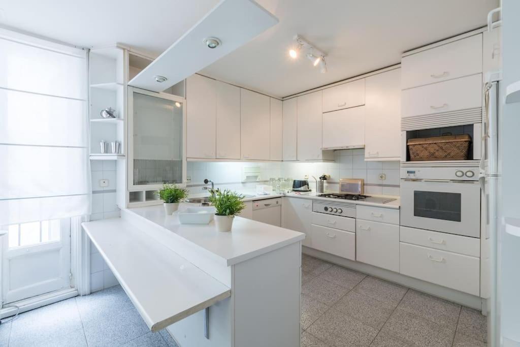Luxury Location Royal Palace Apartment