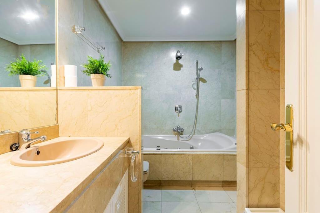 Luxury Location Royal Palace Madrid