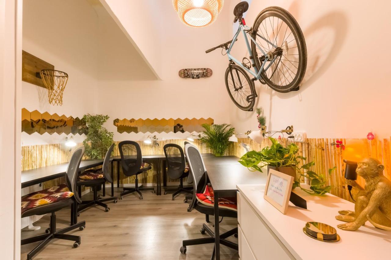 Social - Coliving & Coworking -