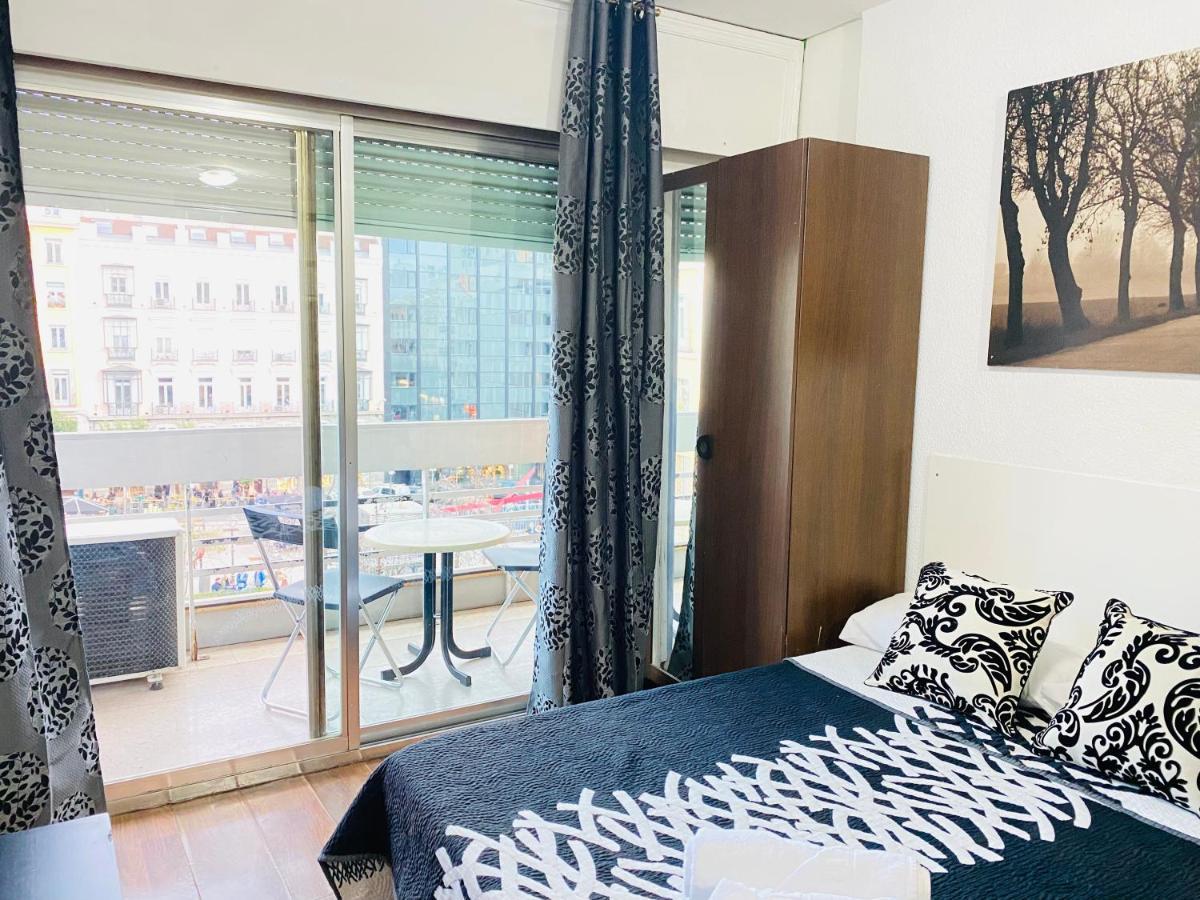 Estudio Doble Con Balcon En Centro * Madrid