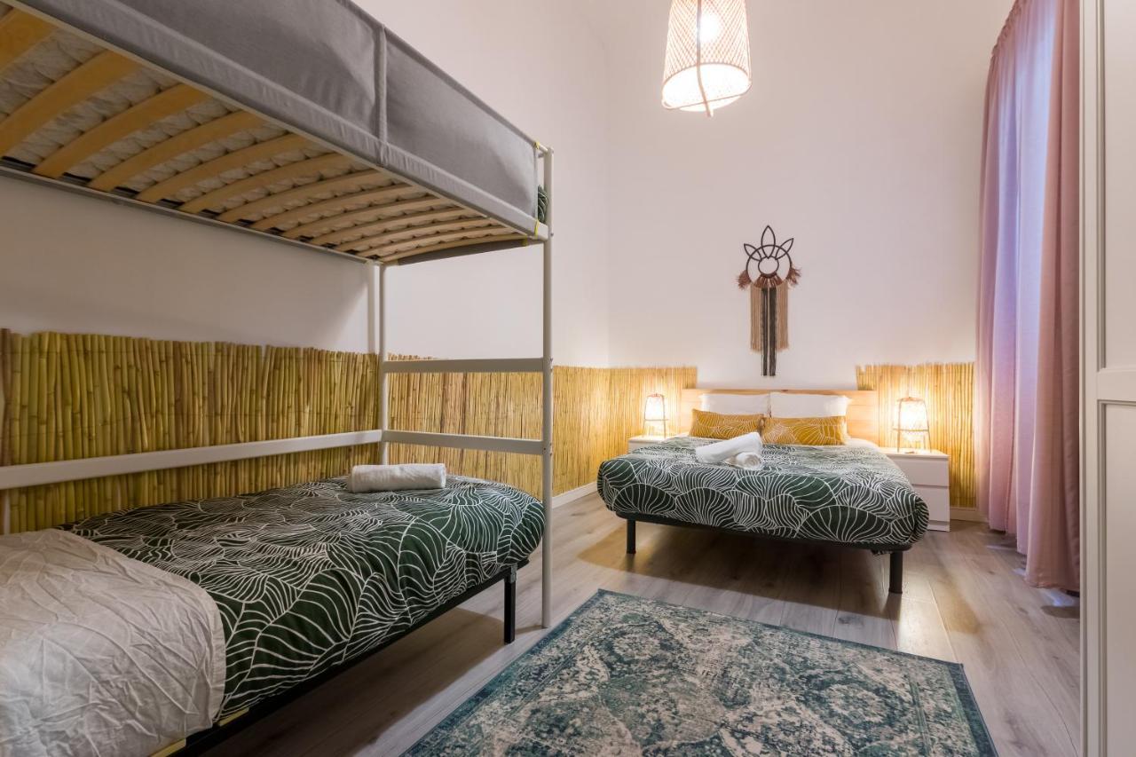 Social - Coliving & Coworking - *