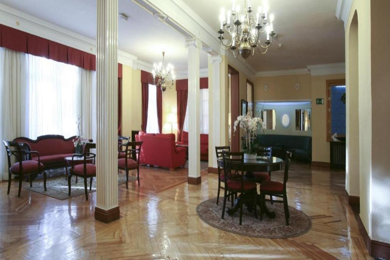 Mediodia Hotel 2*