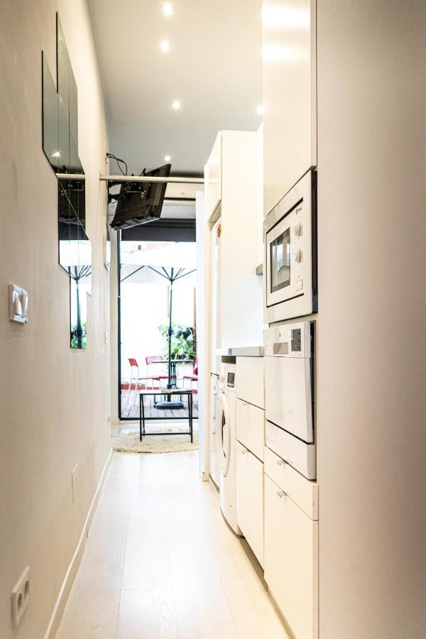 Apartamento Precioso Con Patio, Tranquilo *