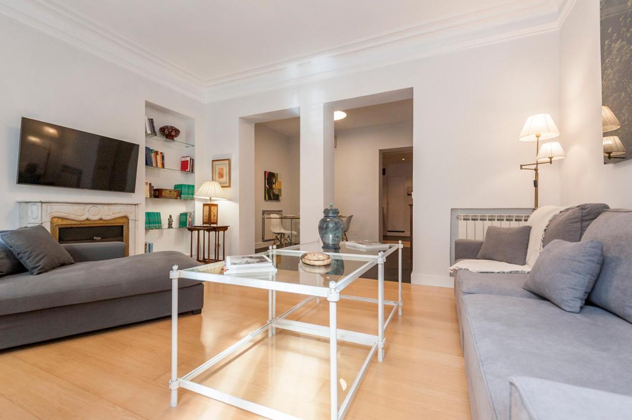Palace - Palacio Real Balcony Apartment Madrid