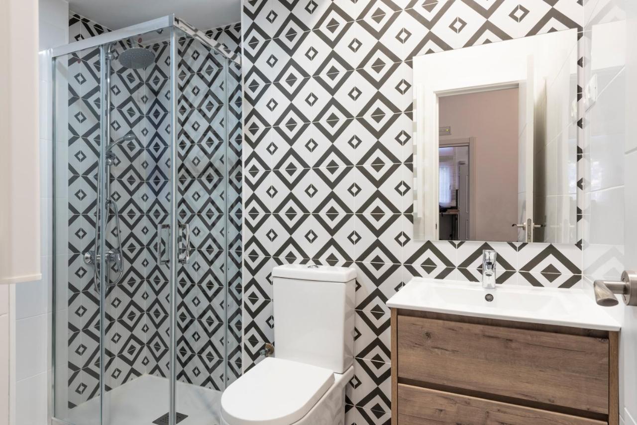 Apartment Con Estilo En La Elipa Madrid