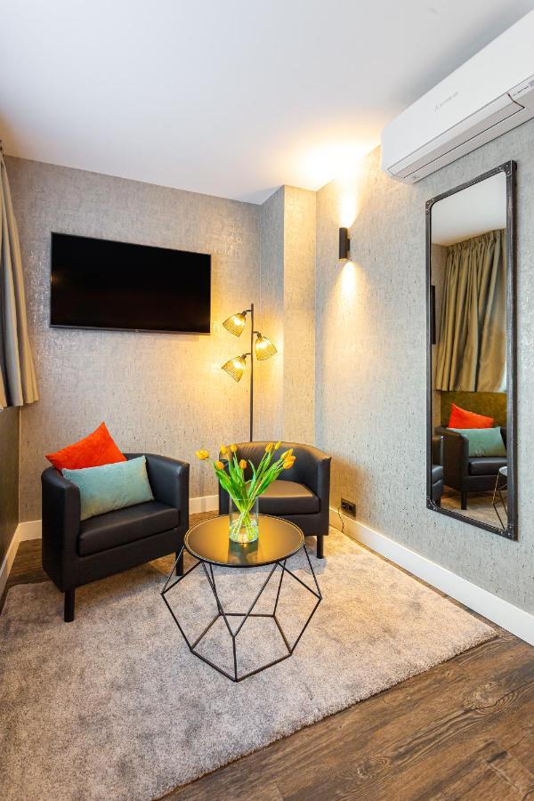 Fly Airport Guest house