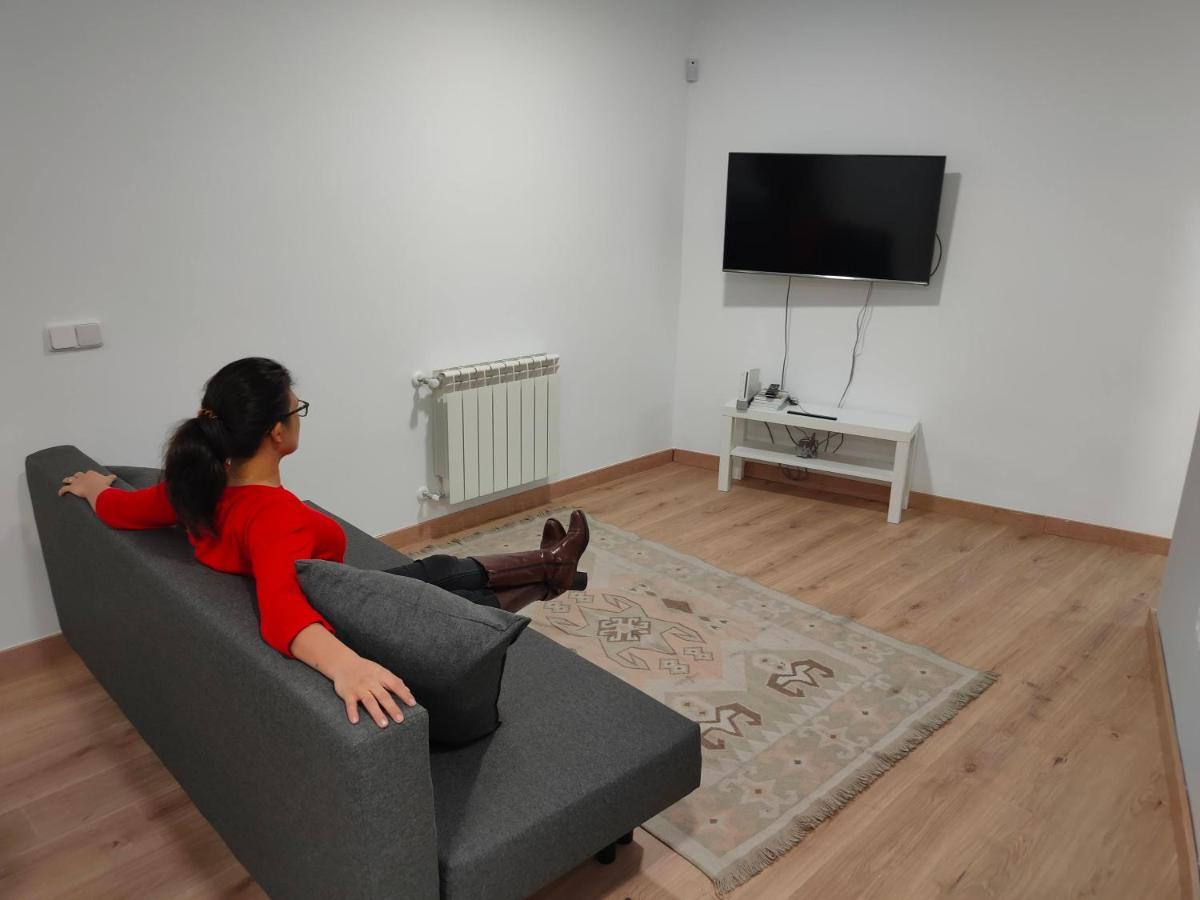 Apartamento And Well-connected Flat In *