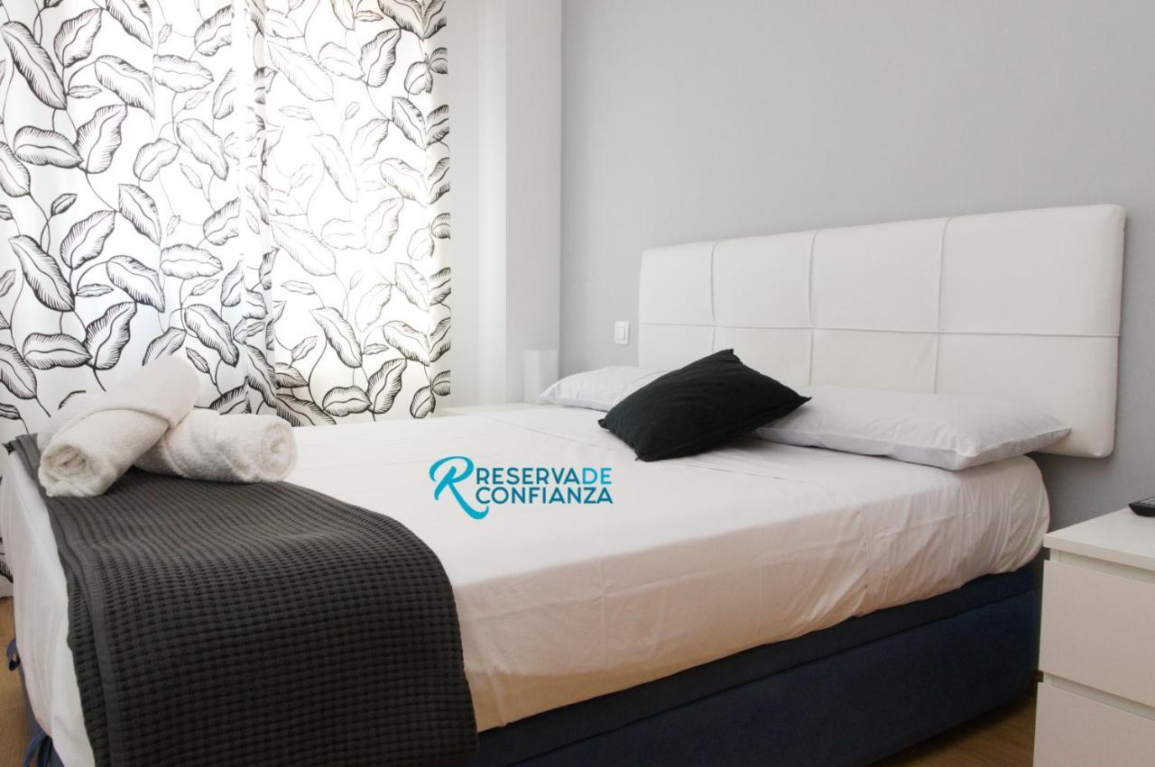Apartment Moderno,luminoso Con Plaza De Garaje Madrid