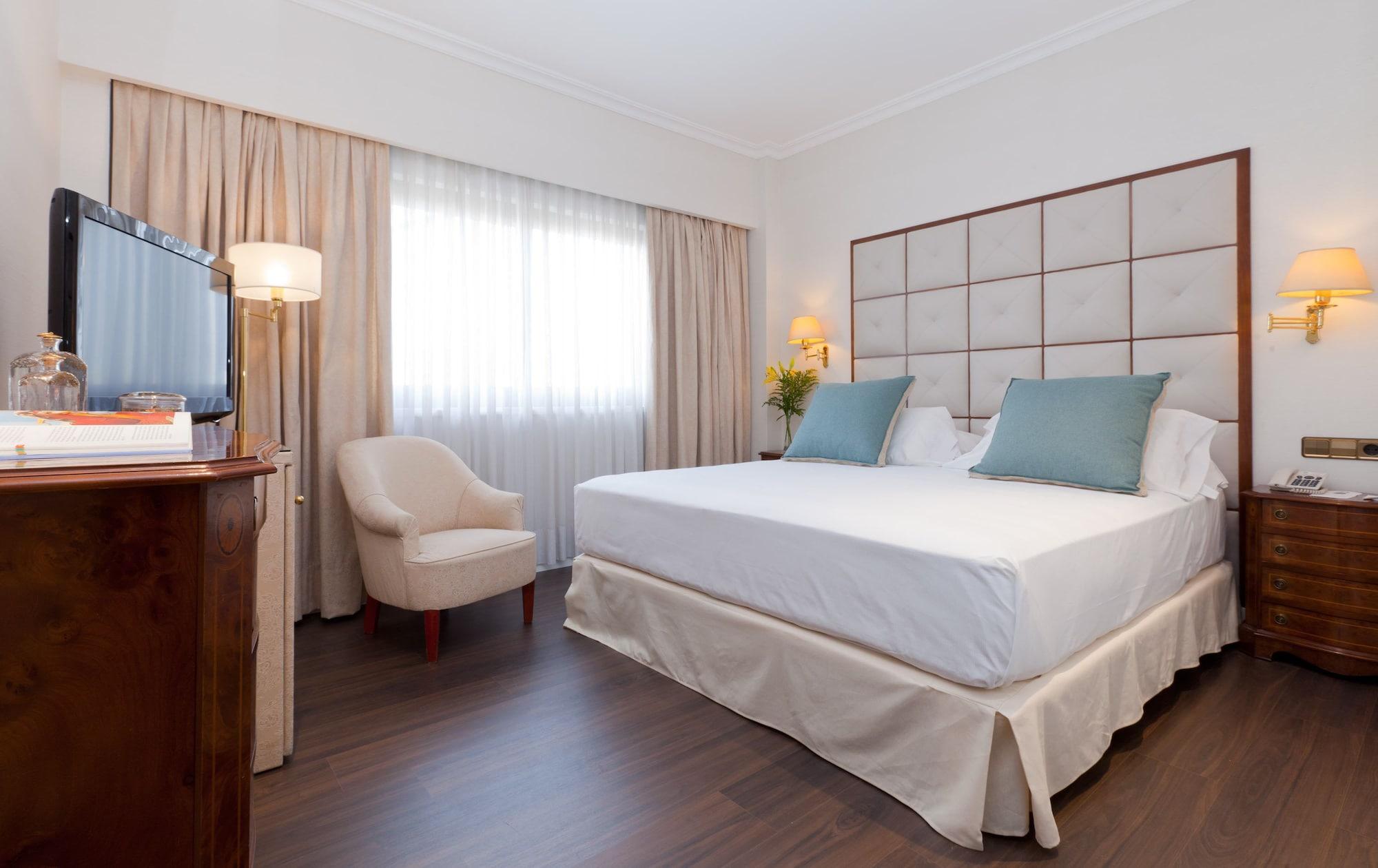 Hotel Praga 4*