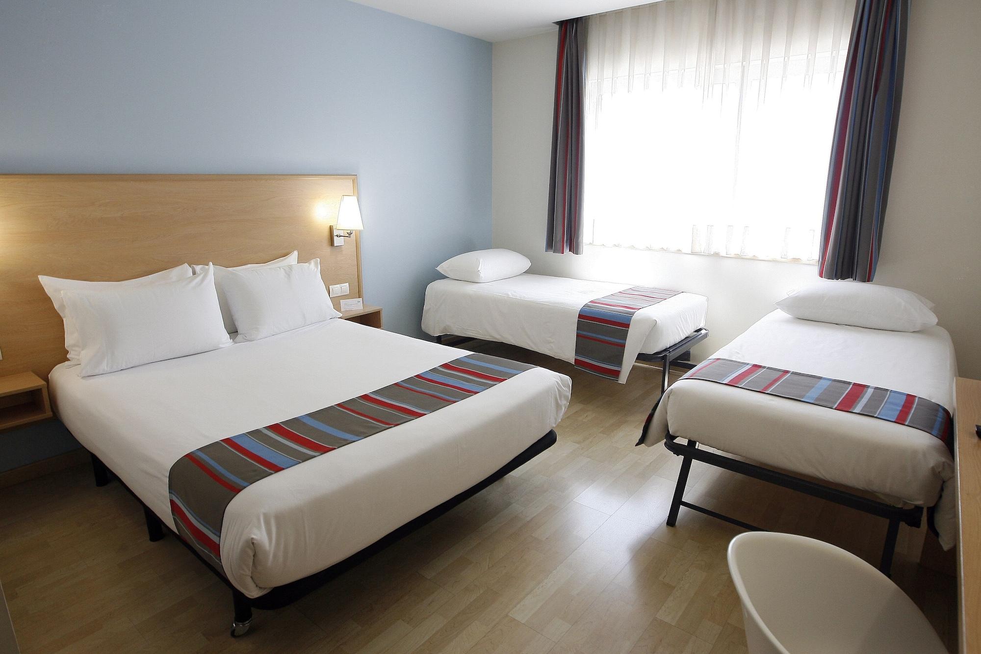 Travelodge Metropolitano *