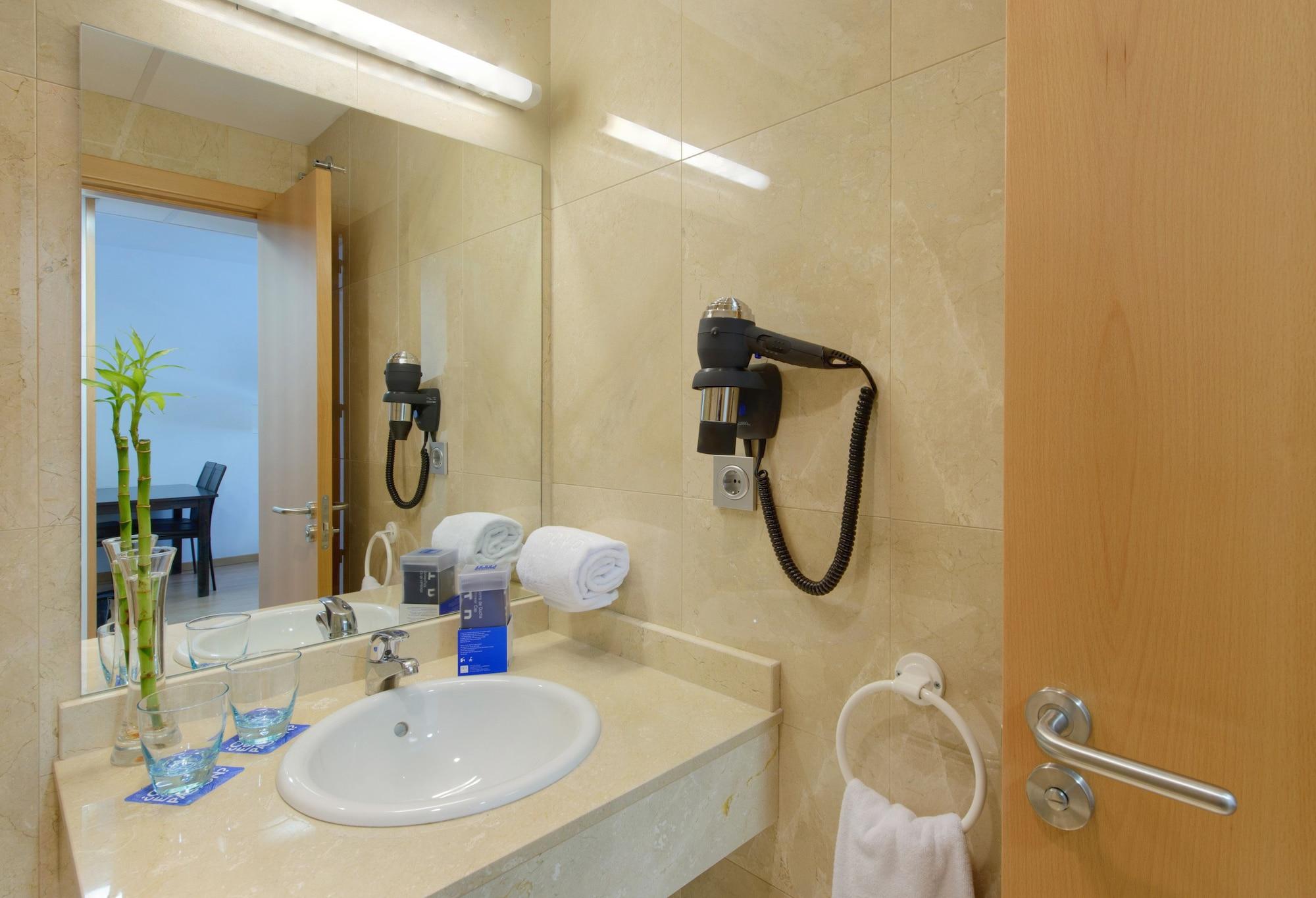 Apartahotel Airport Suites, Affiliated By Meliá Madrid