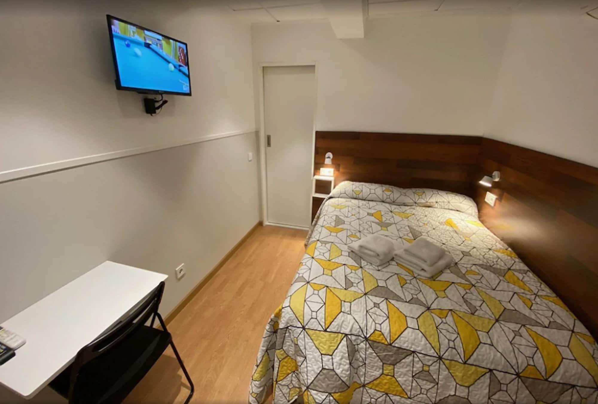 Far Gran Via Albergue *