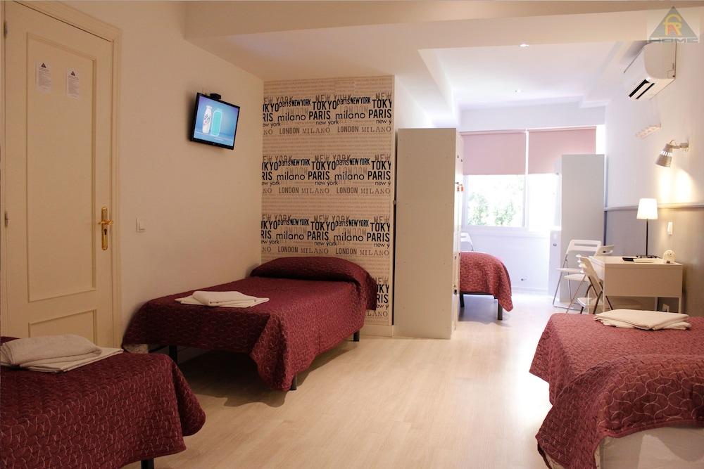 Far Gran Via Albergue *