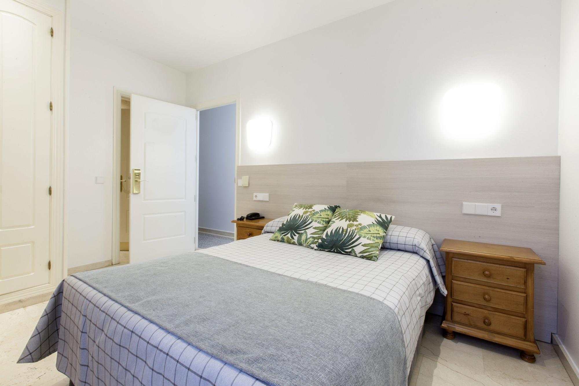 Hotel Castilla Ii Puerta Del Sol 2*