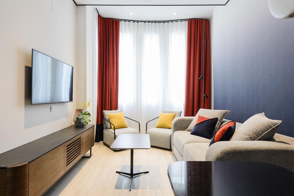 Smartrental Collection Gran Via Centric Aparthotel 4*