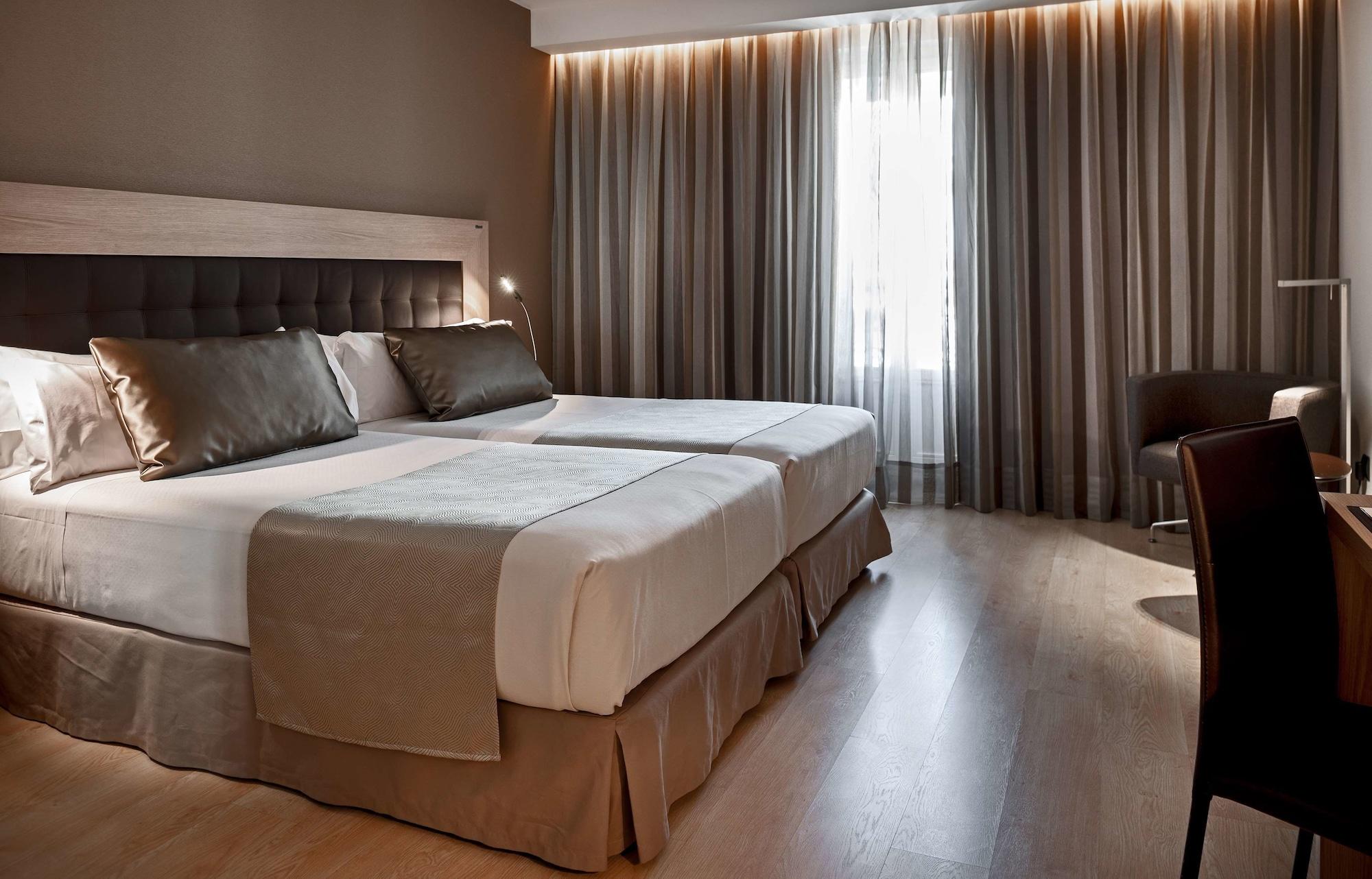 Catalonia Plaza Mayor 4*