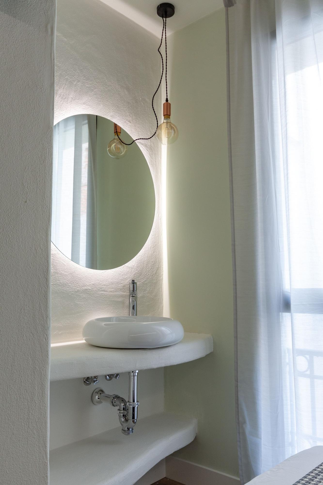 Albergue Charlotte-gran Via *