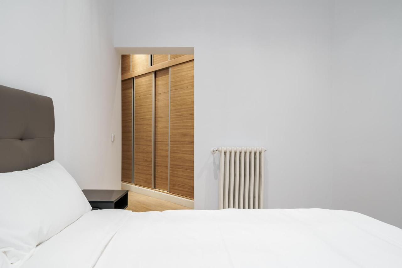 Homeabout Callao Ii 4br 3.5bt Apartment