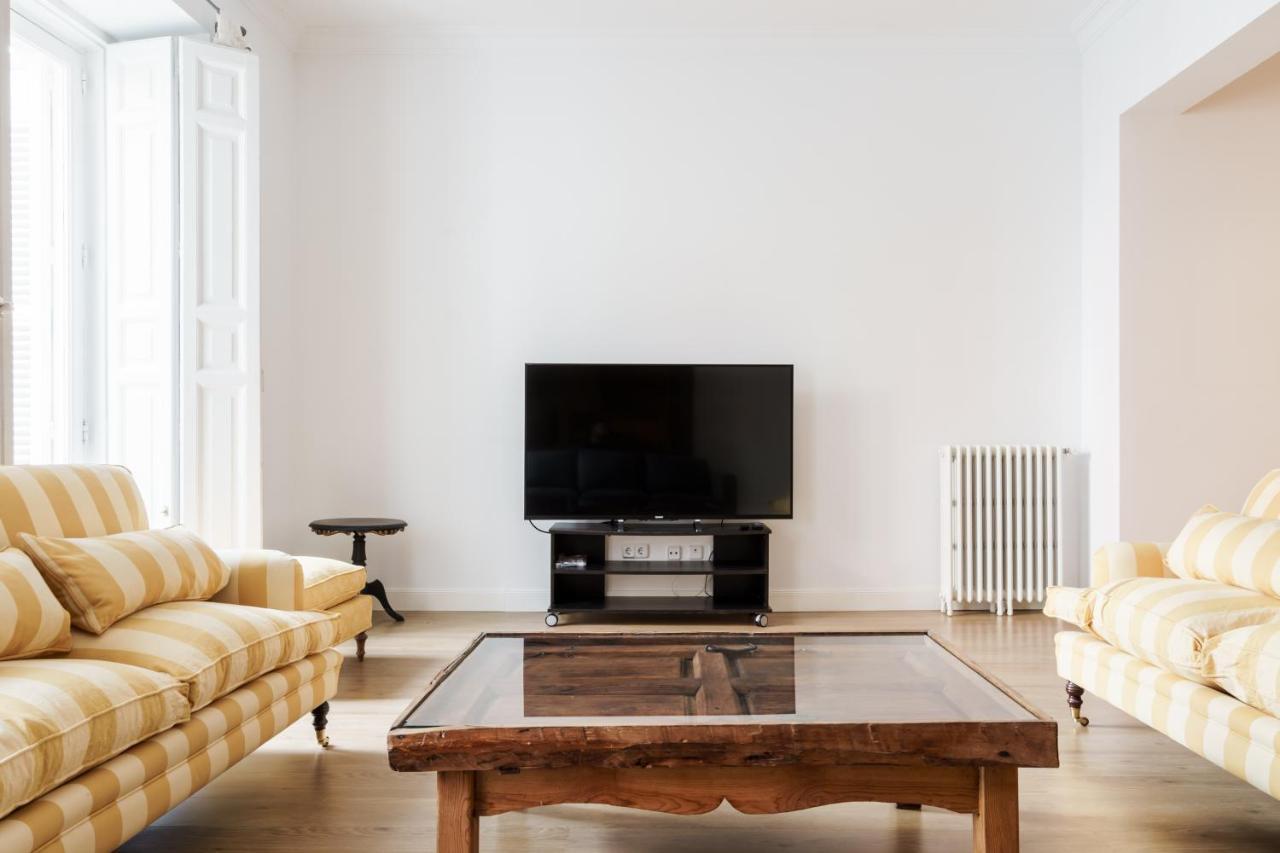 Homeabout Callao Ii 4br 3.5bt Apartment Madrid