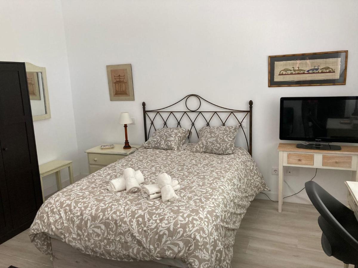 Padre Claret Apartments Apartamento *