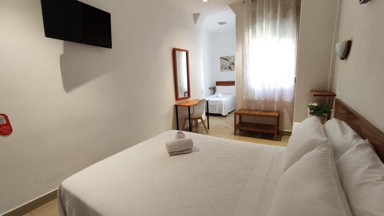 Casa de hóspedes Aliste 2*