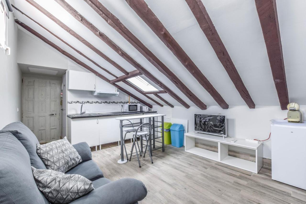 Penthouse Letras