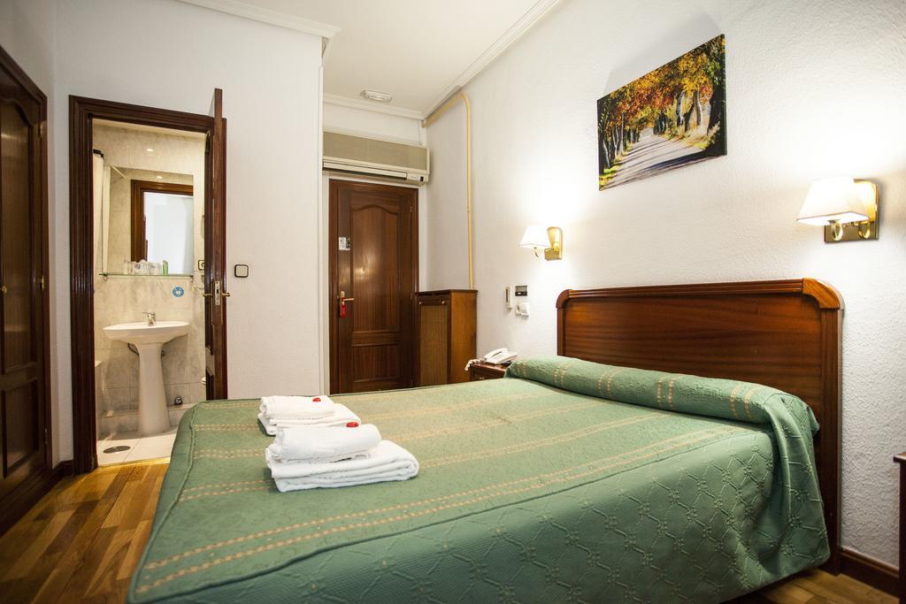 Carrera Guest house 2*