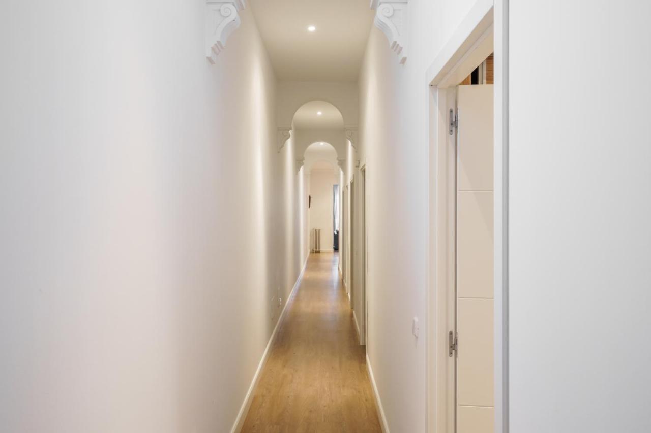 Homeabout Callao Ii 4br 3.5bt Apartment Madrid