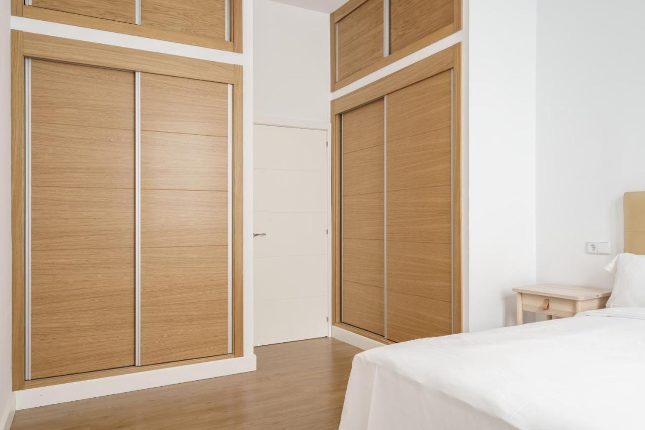 Homeabout Callao Ii 4br 3.5bt * Madrid
