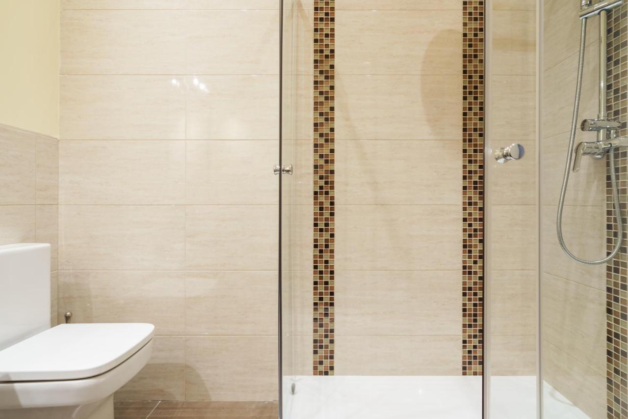 Homeabout Callao Ii 4br 3.5bt Madrid