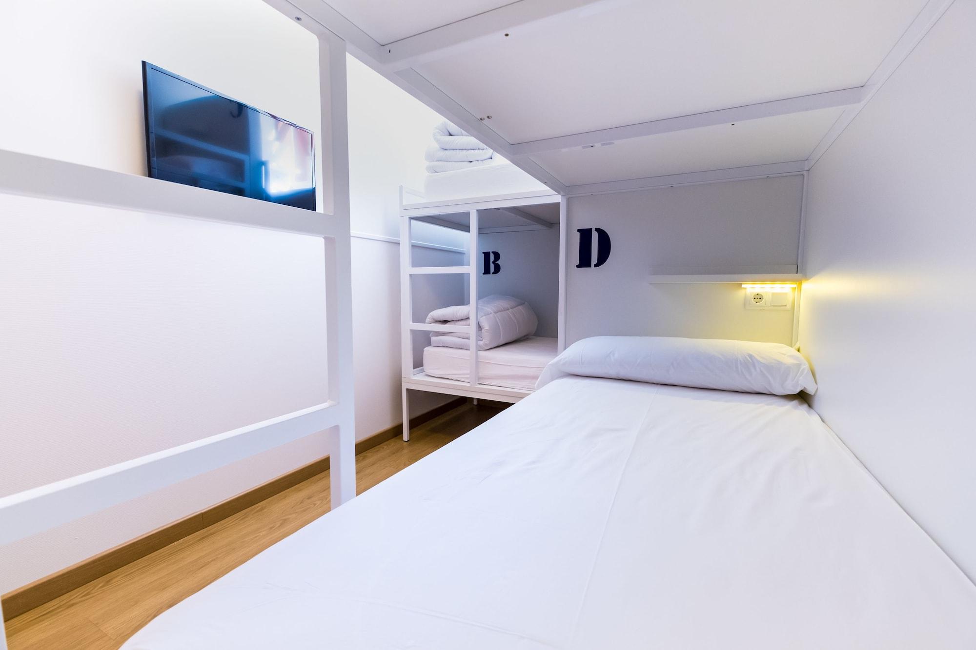 Hostel Far Bernabeu Madrid