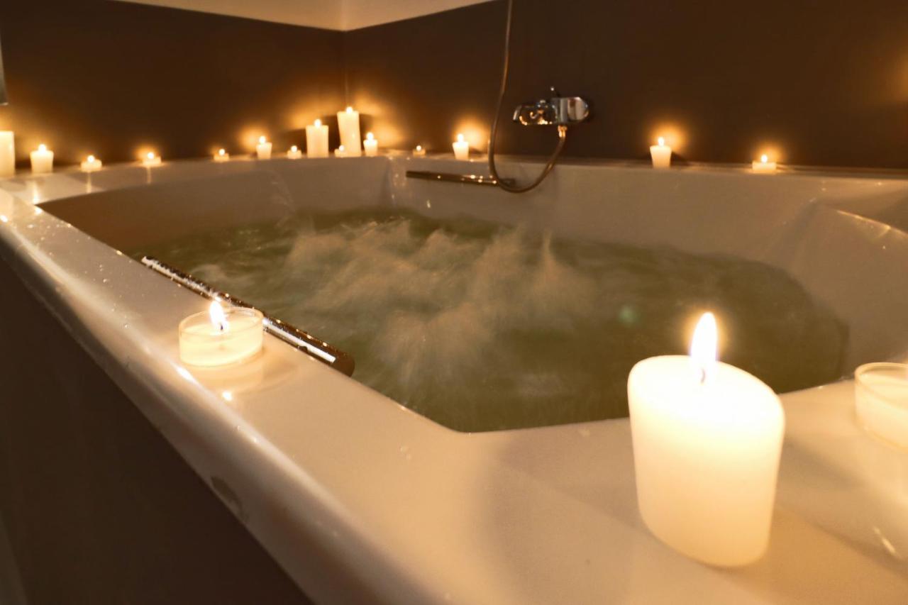 Apartment Loft Jacuzzi Palace By Madflats Collection