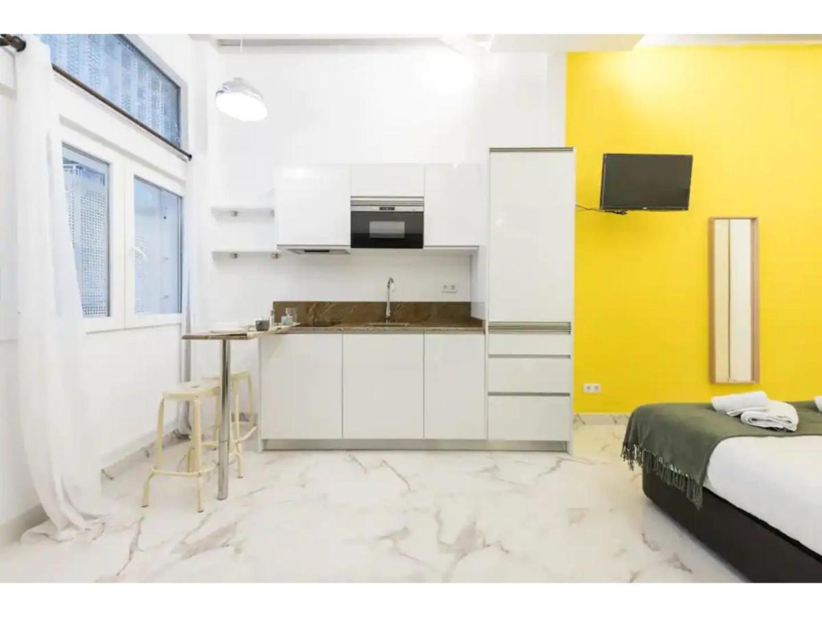 Little Cozy Loft Free Street Parking Wifi Barbadillo Bis Lejlighed Madrid