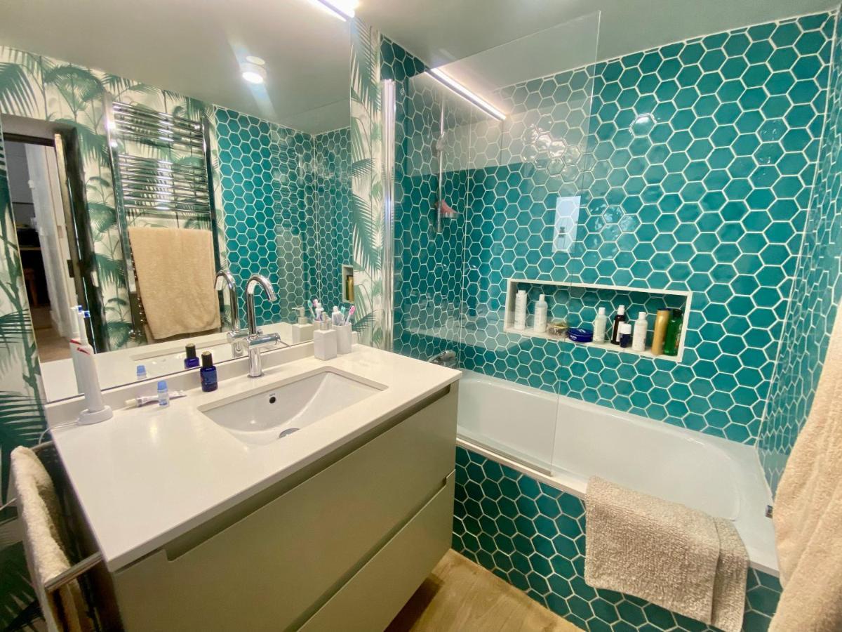 Apartment For Temporal With Beautiful Private Terrace In The Center Of Car19 *