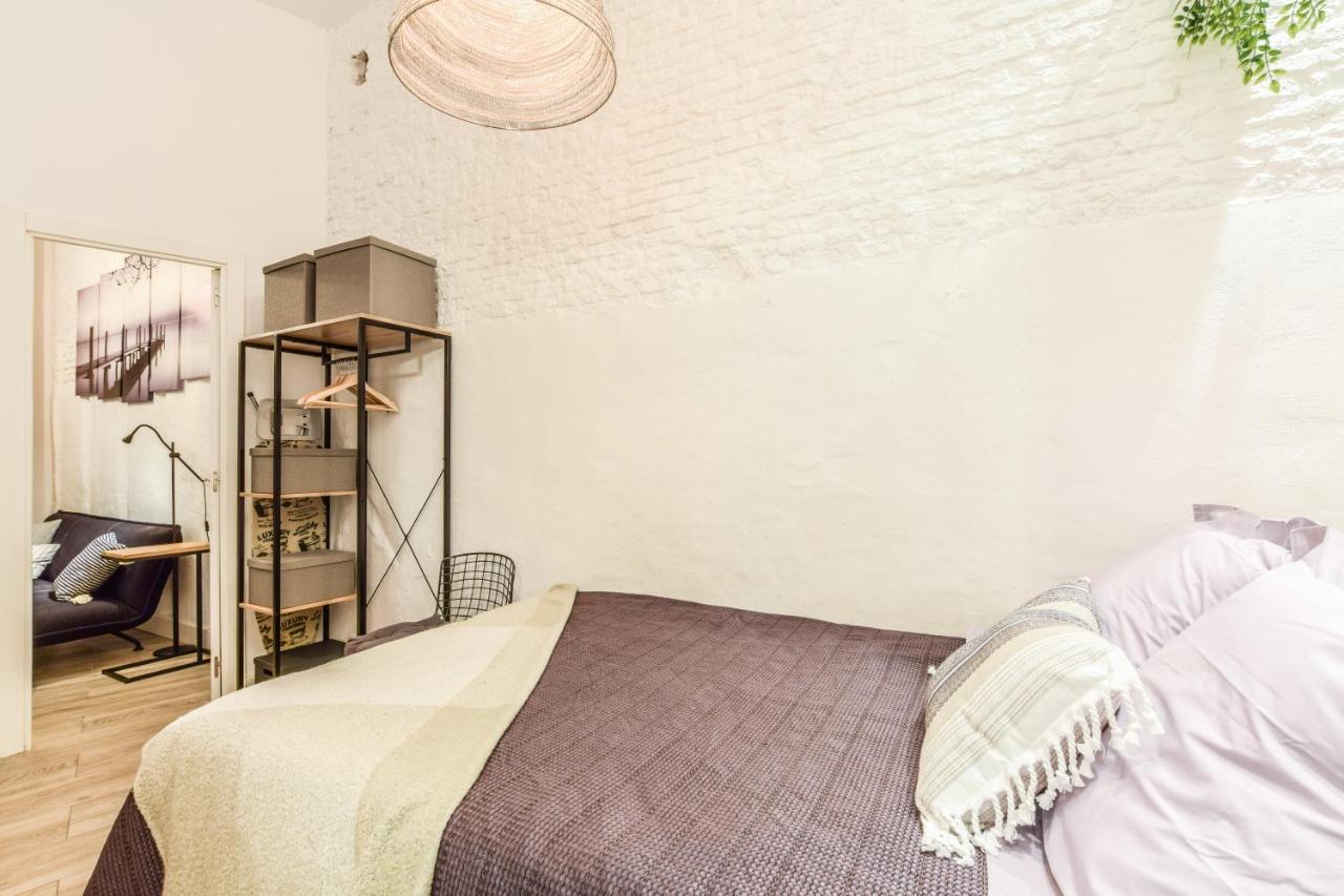 Apartamento Plaza De Lavapies Con Patio Apartment *